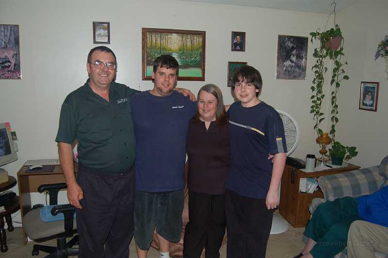 Canada East Tour 2006022.JPG - Juliette's Daughter Cheryl, her husband, and their two children helped celebrate Juliette's birthday while we were there.